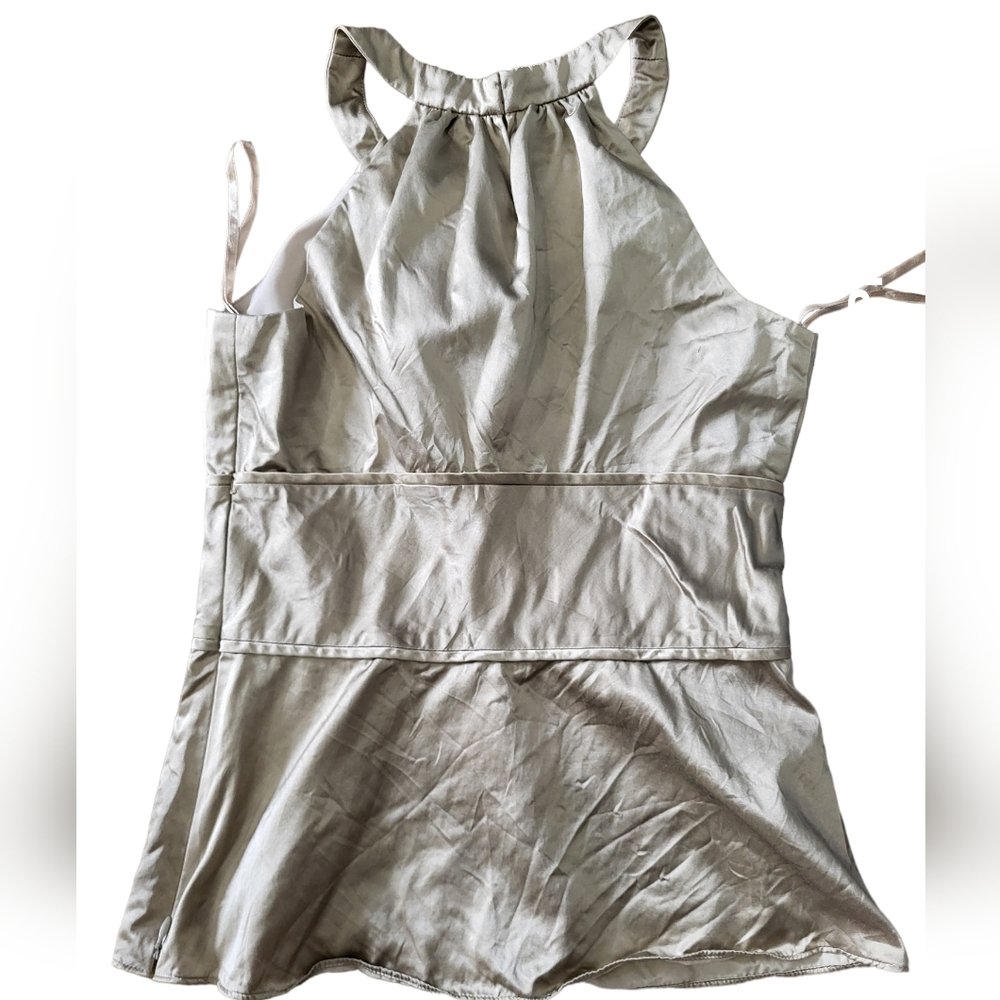 Womens Ann Taylor sleeveless blouse size 0 champagne color